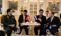 Menteri Pertahanan Vietnam melakukan pertemuan bilateral dengan para Menteri Pertahanan negara-negara ASEAN