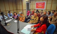 Simposium sehubungan dengan peringatan ultah ke-50 Berdirinya Program Siaran Bahasa Indonesia