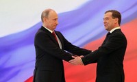 Neuer Präsident Putin schlägt Medwedew als Premierminister vor