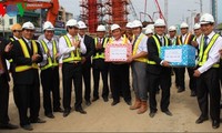 Vize-Premierminister Phuc besucht Baustelle der Straßenbrücke in Danang