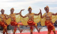 Eröffnung der Kultur-Sport-Tourismus-Festtage der Khmer