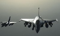 Frankreich fliegt Angriffe auf IS-Lager in Syrien