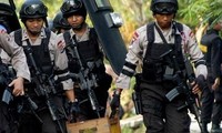 Bombenanschlag in Jakarta: Indonesien nimmt drei Verdächtige fest