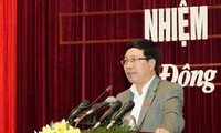 Vize-Premierminister Pham Binh Minh trifft Wähler der Provinz Quang Ninh