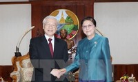 Nguyen Phu Trong trifft Laos Parlamentspräsidentin Pany Yathotou