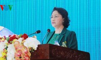 Parlamentspräsidentin Nguyen Thi Kim Ngan trifft Wähler der Militärzone 9