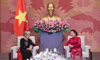 Parlamentspräsidentin Nguyen Thi Kim Ngan empfängt UNESCO-Generaldirektorin Irina Bokova