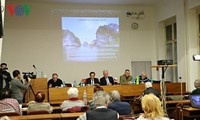 Seminar über Erneuerungserfolgen Vietnams in Tschechien