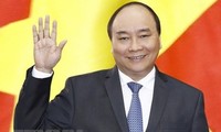 Premierminister Nguyen Xuan Phuc beginnt seine Teilnahme am erweiterten G7-Gipfel