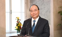 Premierminister Nguyen Xuan Phuc besucht die IMC Fachhochschule Krems