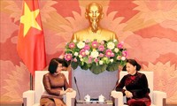 Parlamentspräsidentin Nguyen Thi Kim Ngan empfängt Kambodschas Vizeparlamentspräsidentin Khuon Sudary