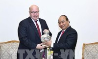 Premierminister Nguyen Xuan Phuc empfängt den deutschen Bundesminister für Wirtschaft und Energie