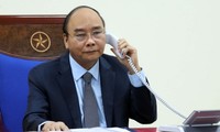 Premierminister Nguyen Xuan Phuc führt Telefongespräche mit den Premierministern von Laos und Kambodschas