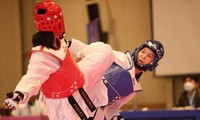 Taekwondoin Truong Thi Kim Tuyen gewinnt Goldmedaille beim Asien-Taekwondo-Meisterschaft 2021