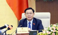 Parlamentspräsident Vuong Dinh Hue beglückwünscht Unterhaus- und Senatschefs Marokkos