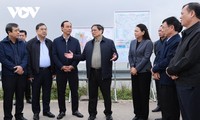 Premierminister Pham Minh Chinh informiert sich über Autobahn durch vier Provinzen im Norden