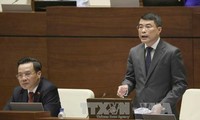 全国选民热议国家银行行长黎明兴和通讯传媒部长张明俊的回答质询活动