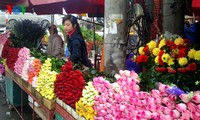 Hanoi the day before Year of Dragon