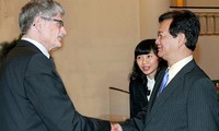 Dänischer Parlamentspräsident Morgens Lykketoft ist in Vietnam zu Gast