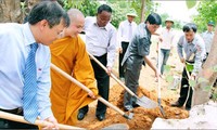 Spitzenpolitiker treffen Senatspräsident Myanmars