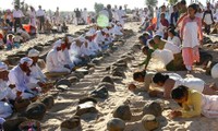 Die Cham in Binh Thuan feiern Neujahrsfest Ramuwan