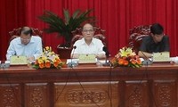 Parlamentspräsident Nguyen Sinh Hung besucht Hau Giang