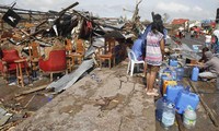 Supertaifun Haiyan verursacht große Schäden auf den Philippinen