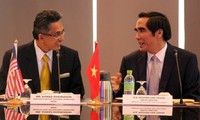 Vietnam und Malaysia teilen Erfahrungen über Entwicklung der Wirtschaftszonen