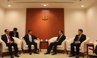 Minister für Planung und Investition Bui Quang Vinh besucht Singapur