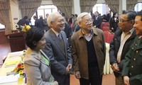 KPV-Generalsekretär Nguyen Phu Trong trifft Wähler in Hanoi