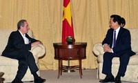 Premierminister Nguyen Tan Dung trifft US-Handelsvertreter Michael Froman