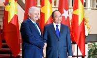 Türkischer Ministerpräsident trifft sich mit hochrangigen vietnamesischen Politikern