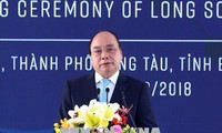 Premierminister Nguyen Xuan Phuc nimmt am Spatenstich des Ölraffinerie-Komplexes vom Süden teil