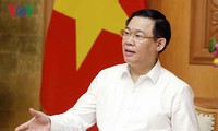 Vizepremierminister Vuong Dinh Hue leitet die Sitzung des Stabs für Unternehmenssanierung