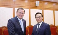 Leiter des KPV-Außenkomitees Hoang Binh Quan trifft Thüringer Ministerpräsident Bodo Ramelow