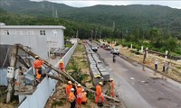 Zentralvietnamesische Provinzen bekämpfen Taifun und Regen