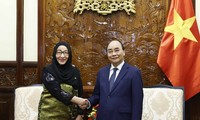 Staatspräsident Nguyen Xuan Phuc trifft neue Botschafter aus Aserbaidschan und Brunei