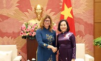 Vizeparlamentspräsidentin Nguyen Thi Thanh trifft UNICEF-Vertreterin in Vietnam Danailov