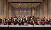 Das Hanoi-Sinfonieorchester präsentiert romantische Meisterwerke im Ho-Guom-Theater