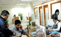 Memperkuat pengawasan keuangan dan penentuan kebijakan