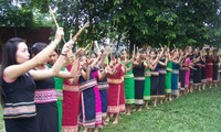 Pembukaan Festival lagu-lagu rakyat Vietnam daerah Tay Nguyen 