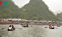 Menyiapkan Festival Pagoda Huong tahun 2015