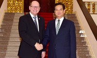 PM Vietnam, Nguyen Tan Dung menerima Ketua Parlemen Kerajaan Swedia dan Duta Besar  Federsi Rusia