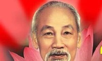 Potret Presiden Ho Chi Minh yang dirakit dari bunga teratai akan dipamerkan