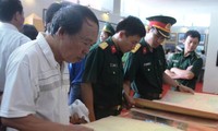 Pameran dokumen sejarah yang bernilai tentang kepulauan Hoang San dan Truong Sa wilayah Vietnam di provinsi Quang Tri