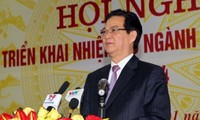 PM Vietnam, Nguyen Tan Dung menghadiri konferensi menggelarkan tugas tahun 2016 dari instansi perhubungan dan transportasi Vietnam