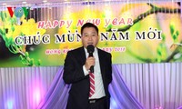  Menyongsong Hari Raya Tet 2016 dalam kegembiraan karena perkembangan Tanah Air