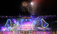 Pembukaan malam festival Carnaval Ha Long tahun 2016 di provinsi Quang Ninh