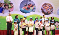 Mencanangkan Bulan aksi nasional demi anak-anak tahun 2016