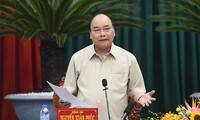 PM Vietnam, Nguyen Xuan Phuc memimpin provinsi Long An memperhebat restrukturisasi ekonomi